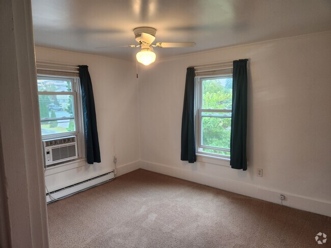 Building Photo - 686 Bloom Rd Unit Apt 201