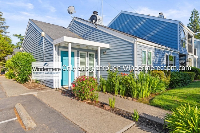 Photo - Beautiful Townhome in Orangvale