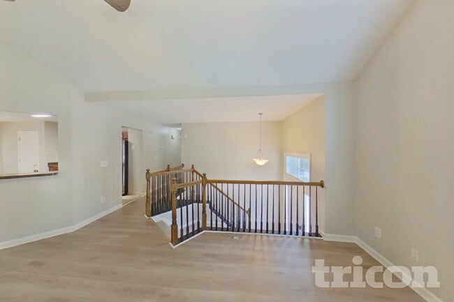 Photo - 1800 Cedar Hill