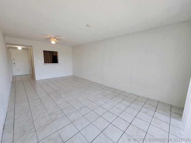 Photo - 3700 NW 21st St Unit 203
