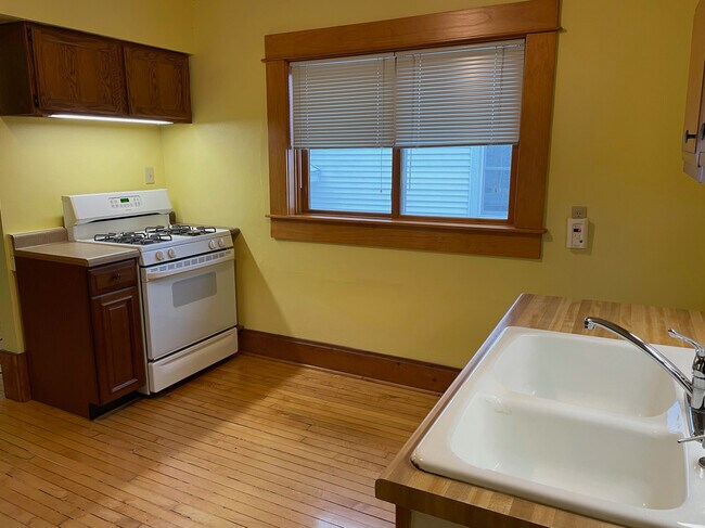 Kitchen, south windows. - 236 Dunning St Unit 2