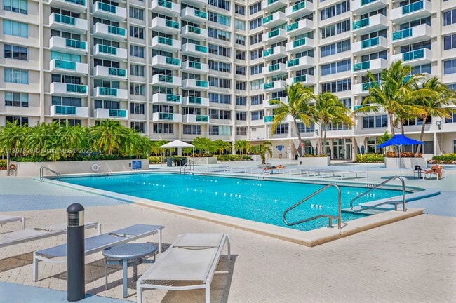 Photo - 1200 West Ave Condo
