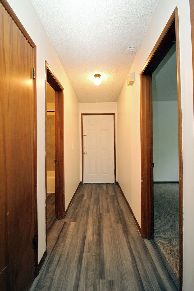 Photo - 1001 SW Woods St Unit 1