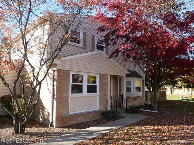 Photo - 5082 Buckingham Pl Dr