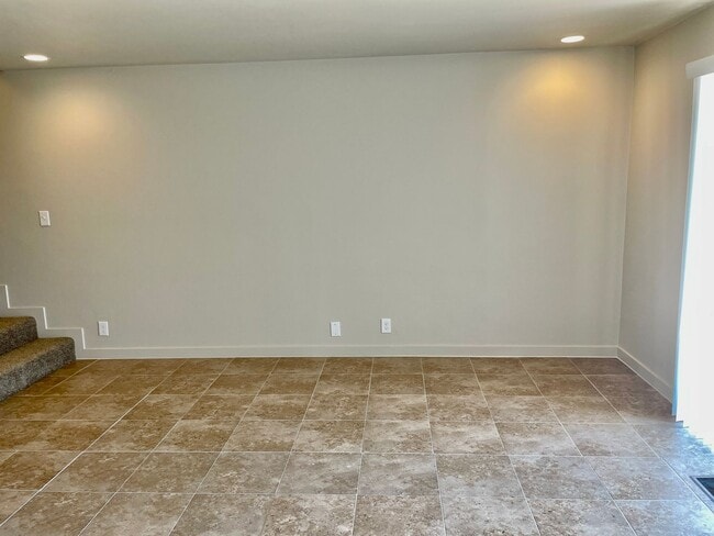 Photo - 1152 1400 W St