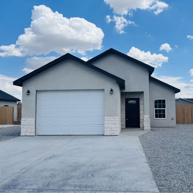 Building Photo - 1207 W Ave P