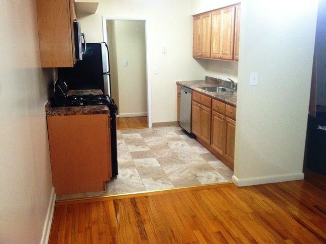 Pompton Hills - Pompton Hills Apartments