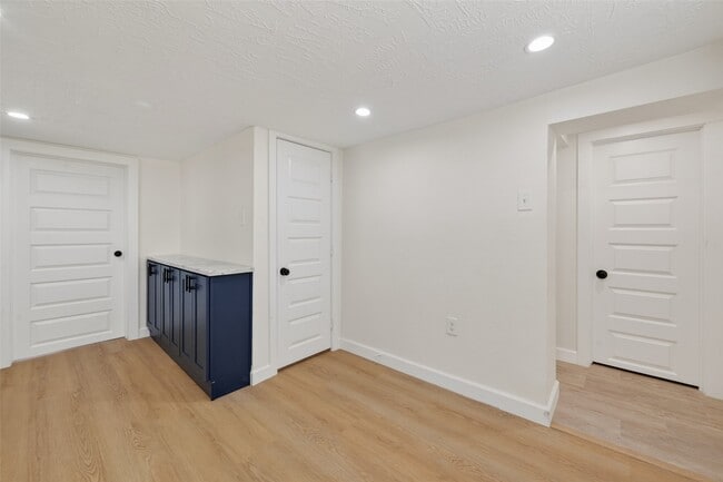 Photo - 2118 Webster St