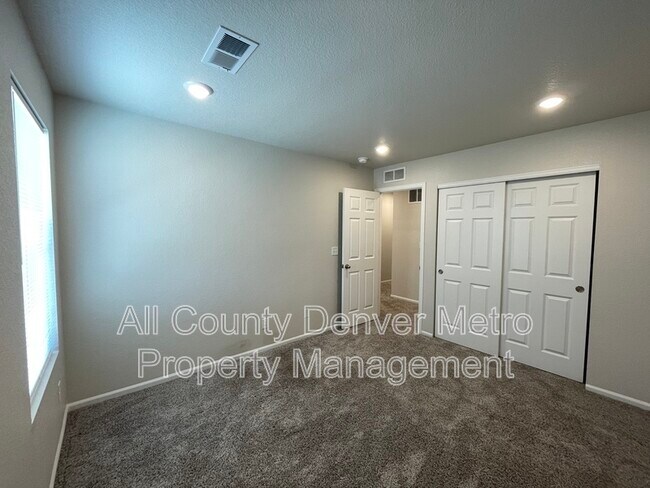 Photo - 6089 N Liverpool St