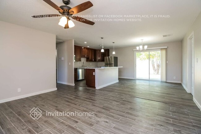 Photo - 1562 W Carol Ave