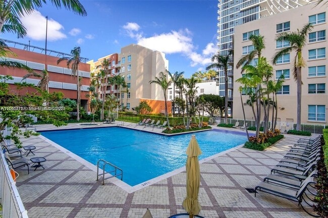 Photo - 2000 N Bayshore Dr Unit 614