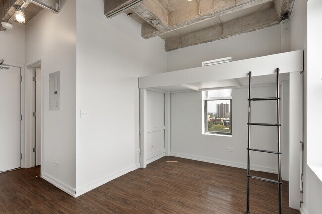 Photo - 1325 W Wilson Ave Unidad 801