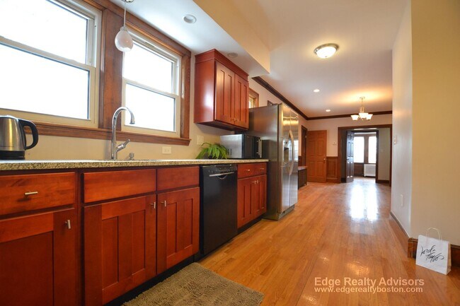 283 N Harvard St Unit 1