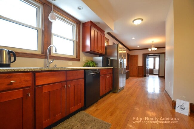 Photo - 283 N Harvard St Unidad 1