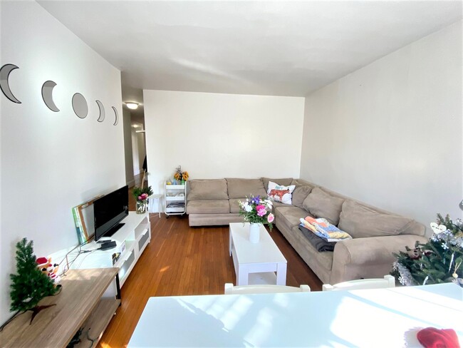 Photo - 447 Park Dr Apartments Unit 3C