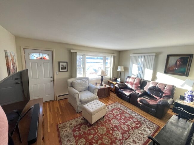 Photo - 142 Constant St