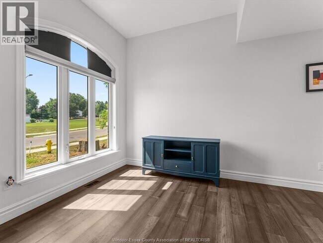Photo - 93 Belleview Dr