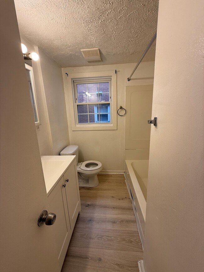 Photo - 3641 Ingleside Rd Unidad DN