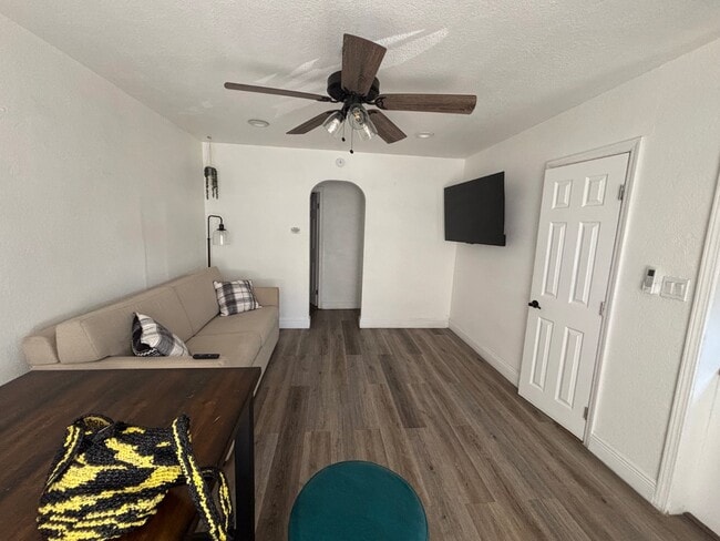 Photo - 1885 Springtime Ave