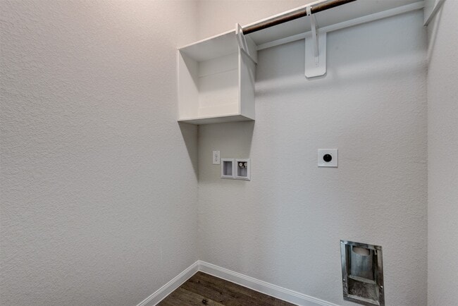 Photo - 5011 Blue Jacaranda Wy