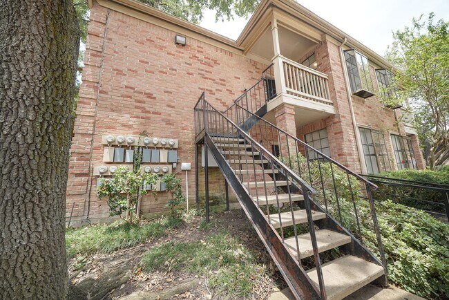 Photo - 2255 Braeswood Park Dr