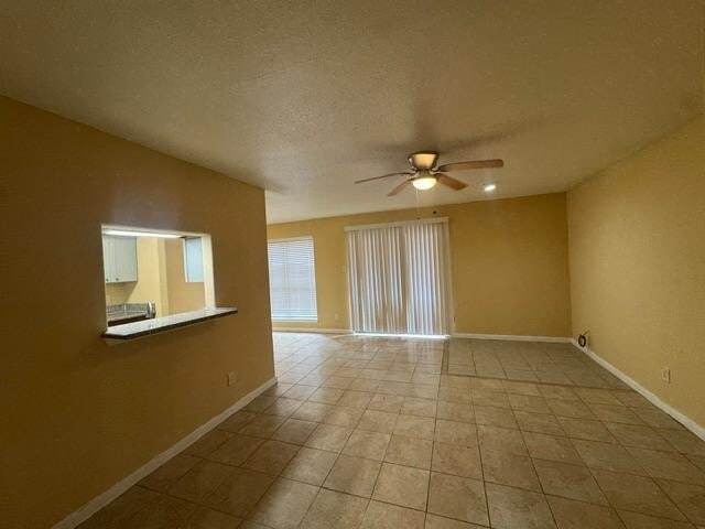 Photo - 16111 Aspenglenn Dr Unidad 611