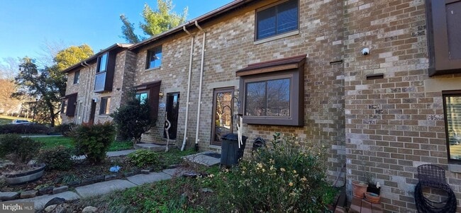 Photo - 6974 Knighthood Ln