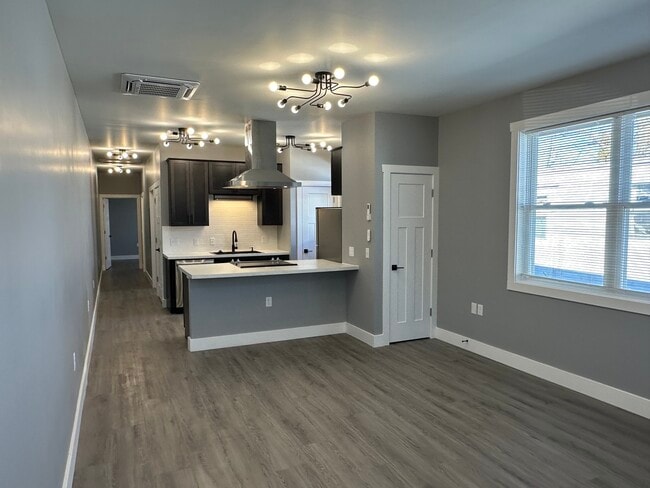 Photo - 1102 S Malott St