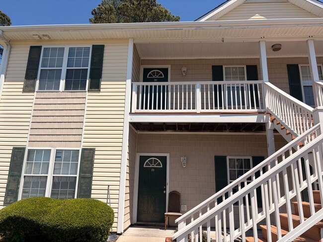 Building Photo - 4617 McClelland Dr Unit H-201