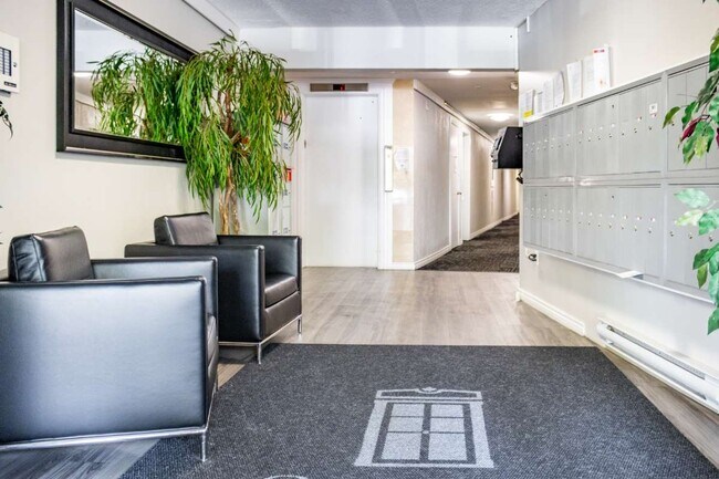 Photo - Buckingham Manor