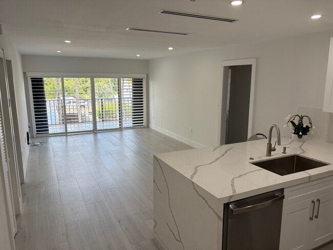 Building Photo - 575 Crandon Blvd Unit #307