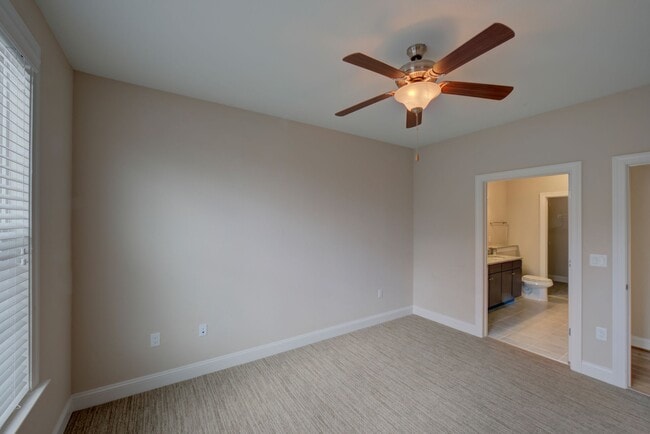 Photo - Harbor Vista at Crawford Street