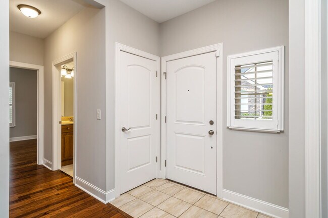4935 Willow Bluff Cir