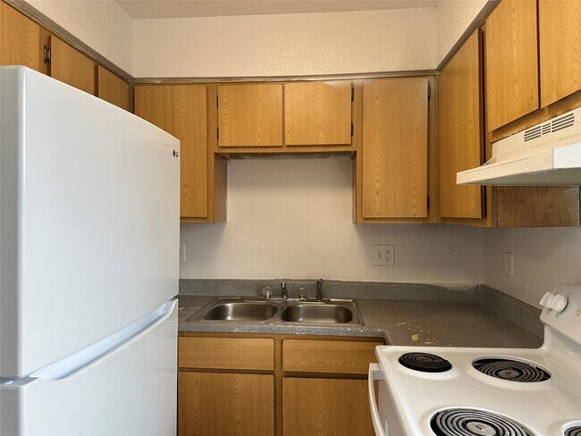 Photo - 7201 Hallshire Dr Unidad 124