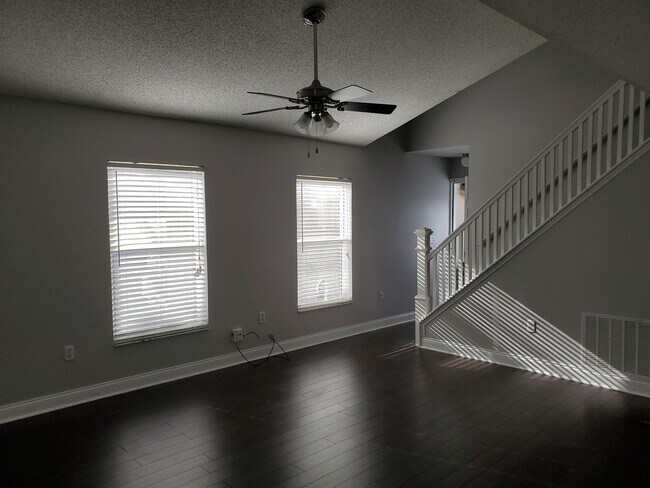 Photo - 11928 Atlin Dr