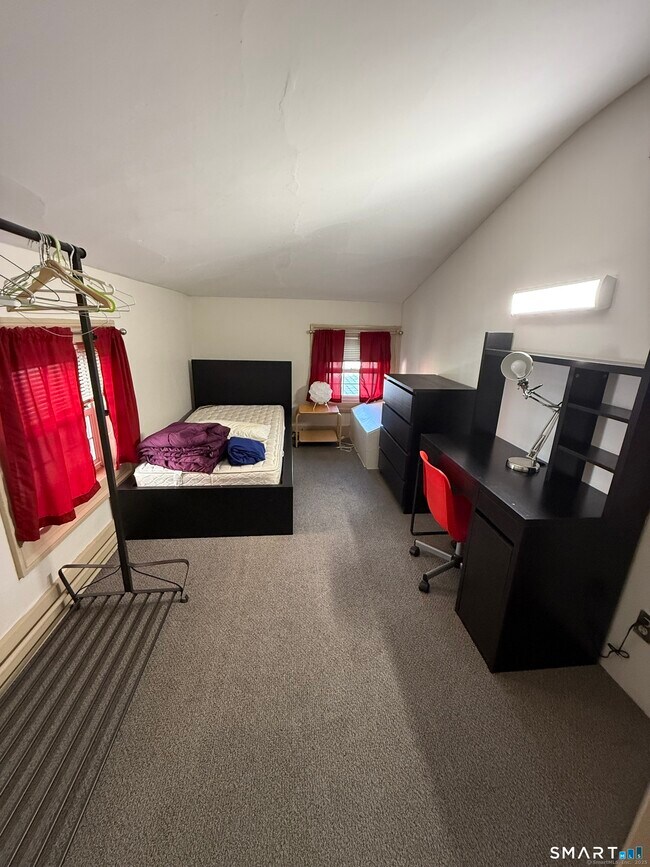 Photo - 389 Orange St