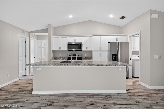 Photo - 8422 Cardinal Rd