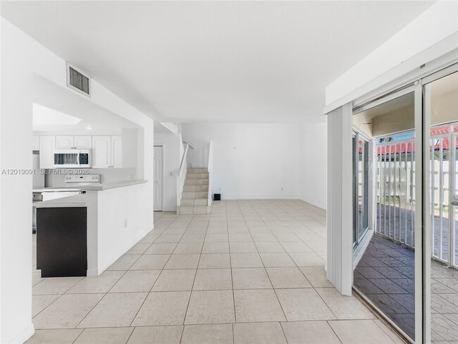 Photo - 3002 San Remo Cir