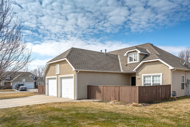 Photo - Peregrine Valley Duplexes Townhomes