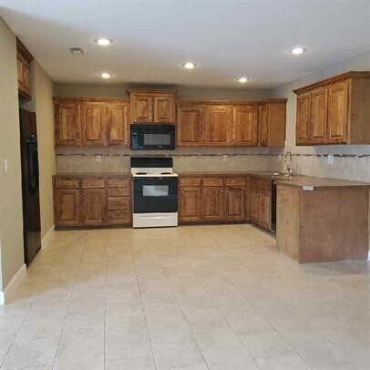 Photo - 907 W Gay St