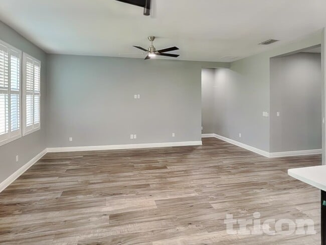 Photo - 1842 Castleton Dr