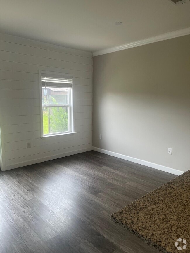 Building Photo - 1810 Stable Ln Rental