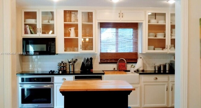 Photo - 5718 SW 48th St