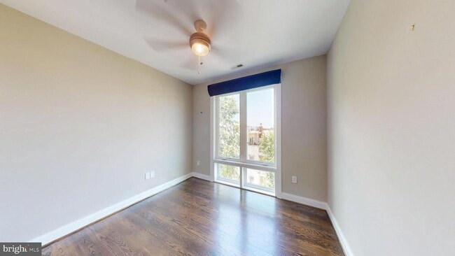 Photo - 3585 13th St NW Unidad 4