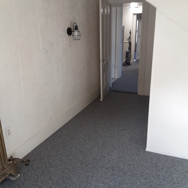 Photo - 105 Somerset St Unit 3