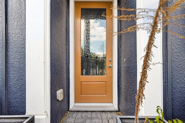 Photo - 815 Bringhurst St