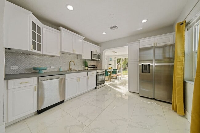 Photo - 2714 Fillmore St