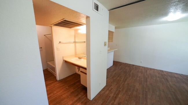 Photo - Brandywood Park - FREE Utilities Apartments