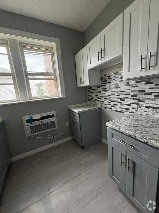 Building Photo - 376 S 20th St Rental