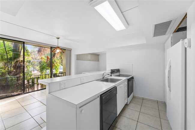 Photo - 6436 Miami Lakes Dr